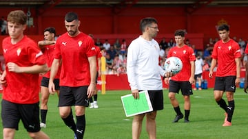 12/07/25 SPORTING DE GIJON PRETEMPORADA
ENTRENAMIENTO
VAZQUEZ EN SU PRIMER ENTRENAMIENTO