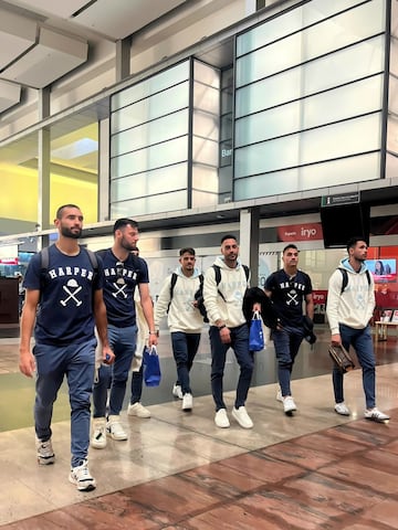 Galilea, Baturina, Dani Lorenzo, Víctor García, Alfonso Herrero y Nelson Monte en la estación María Zambrano.