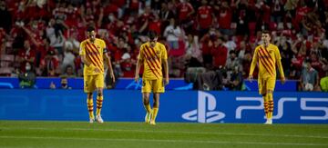 Sergio Busquets, Pedri y Gerard Piqué.