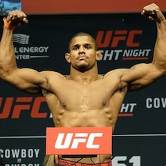 Detenido un expeleador de la UFC con casi dos millones de dólares en cocaína y armas