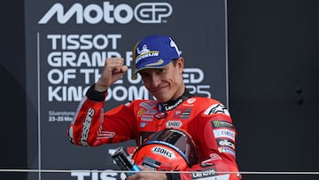 Marc Márquez celebra la tercera posición del GP de Gran Bretaña.