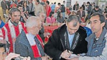 <b>INSIGNES. </b>Pantic es uno de los asiduos a estas reuniones.