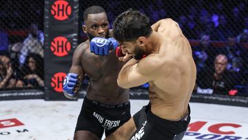 Fabian Edwards y Gegard Mousasi en el choque estelar de Bellator 296 en París.