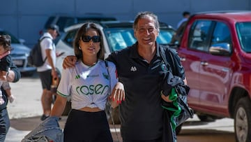 “Él es un caballero, me hace sentir como una reina; vivimos el día a día de la mano de Dios”