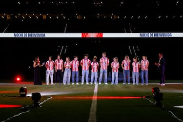 El Atleti recibe a sus 12 nuevos fichajes con una fiesta multitudinaria en el Metropolitano.