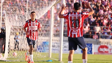 Chivas golea en su primer amistoso de pretemporada