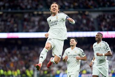 El viejo rockero croata sigue siendo la razón para ir a ver al Real Madrid. En plena explosión de Mbappé con la camiseta blanca, Modric firmó uno de los goles de la jornada incluso de la temporada.