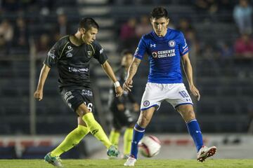 Club procedente: Getafe (España) | Club al que llegó: Cruz Azul