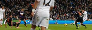 Real Madrid-Valladolid. 3-0. Gareth Bale subel el tercer tanto al marcador.