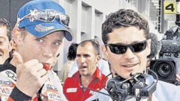 <b>BUEN EQUIPO. </b>Stoner y Cecchinello forman uno de los equipos más compenetrados del Mundial.