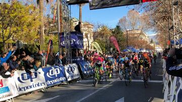 Resumen etapa 1 Vuelta a Andalucía 2018: Modolo vence al sprint