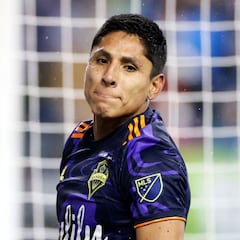 Raúl Ruidíaz renueva contrato, pero buscará salir de Seattle Sounders