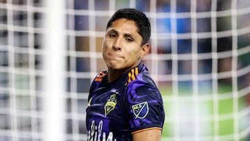El peruano compartió un mensaje en sus redes sociales agradeciendo a la afición y ahora se ha dado a conocer por qué no seguirá con el club.