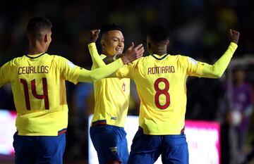 1-0. Romario Ibarra celebró el primer gol.