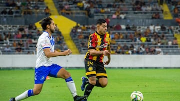 Acción del juego entre Leones Negros y Celaya