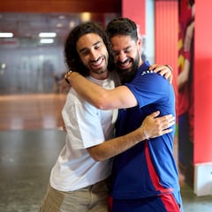 El pueblo reclama a Isco, Carreras y Joan García