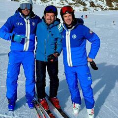 Max Biaggi se saca el título de instructor de esquí con 53 años