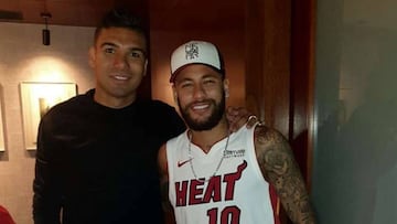 Neymar, Casemiro enjoy Madrid nightlife together after PSG draw