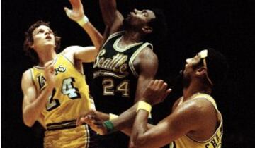 SPENCER HAYWOOD: número 30 del draft de 1971. 