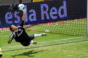 El Toluca tiene a cuatro jugadores que vivieron la final del Bicentenario 2010: Alfredo Talavera, Antonio Ríos, Miguel Centeno y Osvaldo González. En cambio, ningún integrante de la plantilla actual de Santos formaba parte de los dirigidos por Rubén Omar Romano. 