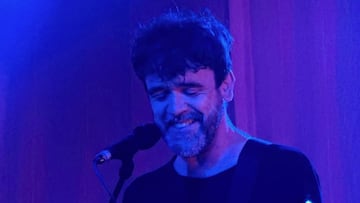 Gorka Urbizu, cantante de Berri Txarrak y que ahora prosigue en solitario, durante su actuación en La Riviera madrileña.