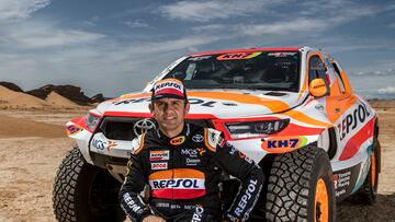 Isidre Esteve, con el Toyota T1+ del Repsol Rally Team.