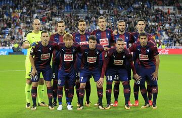 Eibar's starting line-up.