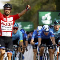Bouhanni ya brilla con el Arkea: etapa y liderato en Arabia