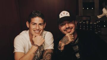 J Balvin, nuevo invitado en Vi&ntilde;a del Mar, se divierte con James. Foto: Instagram