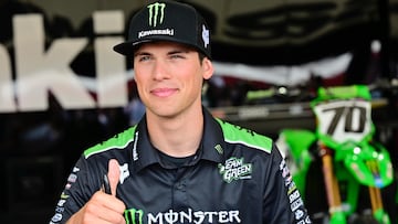 Jorge Prado, en una firma de autógrafos con Kawasaki en Estados Unidos.