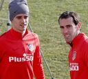 Boca quiere a Godín y la Juve tantea al agente de Griezmann