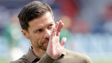 LEVERKUSEN (Germany), 26/04/2025.- Head coach Xabi Alonso of Leverkusen prior to the German Bundesliga soccer match between Bayer 04 Leverkusen and FC Augsburg, in Leverkusen, Germany, 26 April 2025. (Alemania) EFE/EPA/Christopher Neundorf CONDITIONS - ATTENTION: The DFL regulations prohibit any use of photographs as image sequences and/or quasi-video.