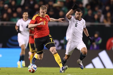 Erik Lira bajo la mirada de Europa