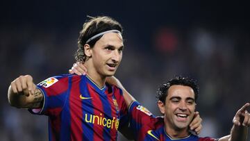 Ibrahimovic, junto a Xavi.