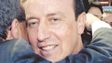 Pronto se convirtió en la envidia de muchos al hacer campeón al Castilla juvenil, al Real Madrid C en Preferente y al Sub-19.