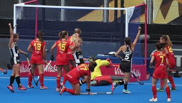 Las Redsticks pasan a octavos a pesar de perder con Alemania