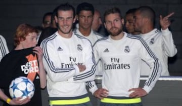 Bale e Illarramendi con un aficionado.