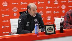 Alberto Monteagudo durante una conferencia de prensa.