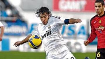 <b>EL PERSONAJE.</b> Raúl alcanzó en Son Moix los 500 partidos de Liga y añadió a sus números un gol más.