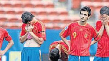 <b>SE TEMÍAN LO PEOR. </b>Así de desesperados vivieron los jugadores españoles la tanda de penaltis, en la que finalmente cayeron.