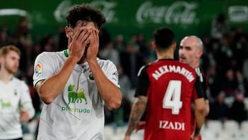 Camus se lamenta tras una ocasión fallada la temporada pasada con el Racing.