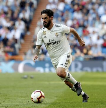 Isco has benefitted under Zidane, the Frenchman giving the Spain midfielder the playing time that Santiago Solari denied him. However, Isco remains on the fringes in terms of the summer rebuild being planned and Madrid will listen to offers for the mercur