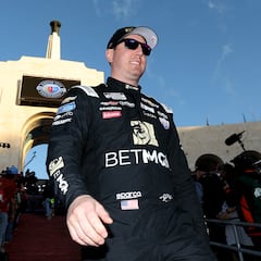 Who is Kyle Busch, the NASCAR driver who was arrested in Mexico for possession of weapons?
