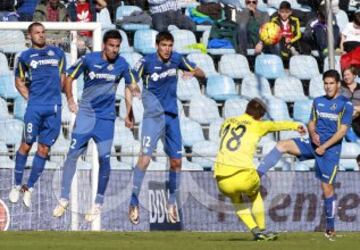 Denis Suárez lanza de falta. 

 























