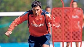 <b>CONTINUIDAD COMPLICADA. </b>Roberto Lago no está jugando y eso dificulta aún más su renovación.