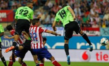 Oriol Riera marca el 2-1.