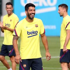 Luis Suárez aún no se ha despedido de sus compañeros ni ha recogido la taquilla