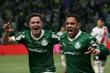 Vitor Roque revoluciona Brasil