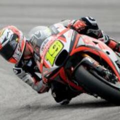 Álvaro Bautista: “No me quitaré para que pase Valentino Rossi”