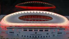 La calle que dé acceso al campo será ‘Avenida Luis Aragonés’